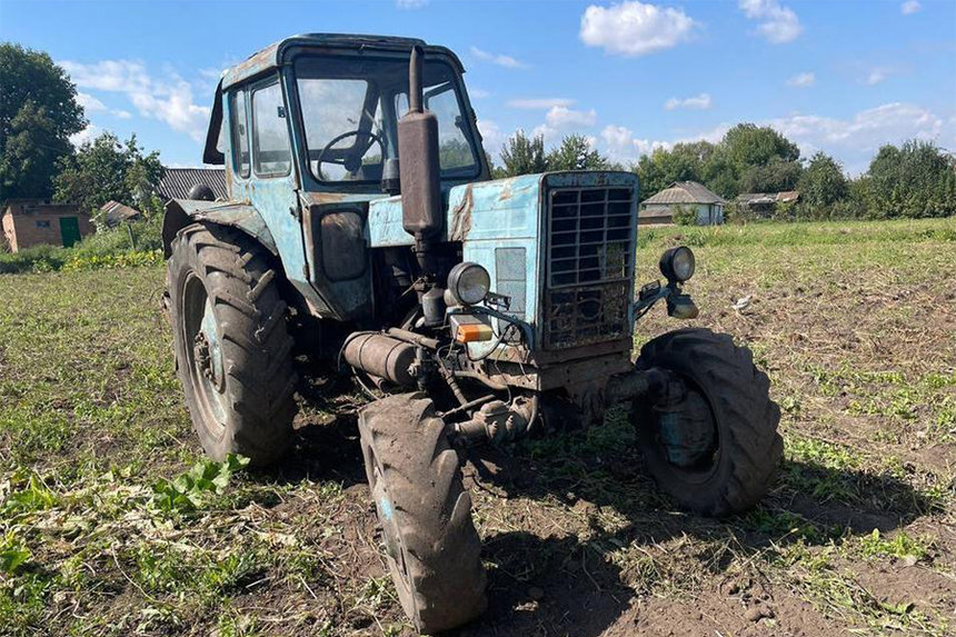 Новини Вінниці / Травмонебезпечний урожай: на Вінниччині трактор збив жінку, яка збирала картоплю
