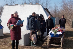 Новини Вінниці / На Вінниччині в останню путь провели загиблого на Донбасі Дмитра Абреліхіна
